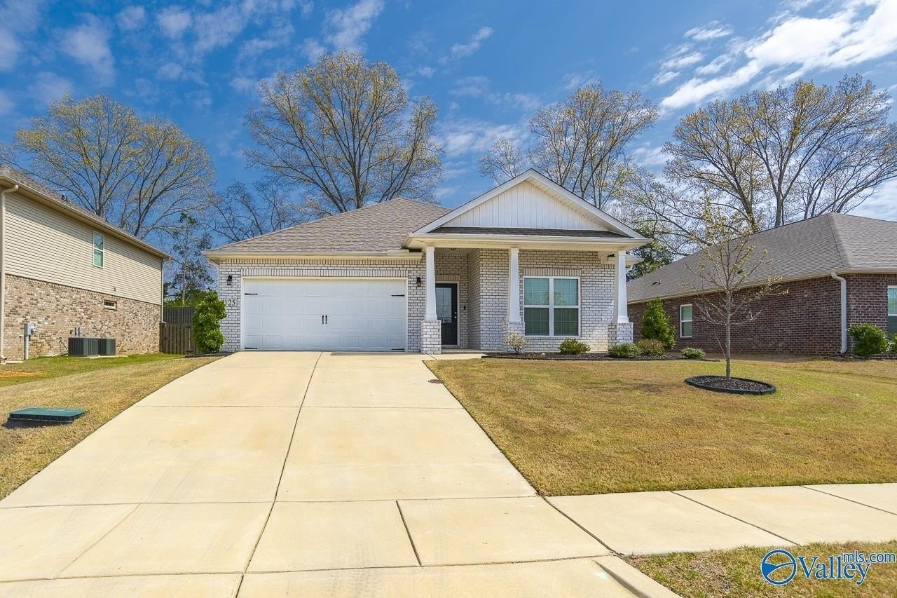 125 River Springs Ct - Photo 2 of 34