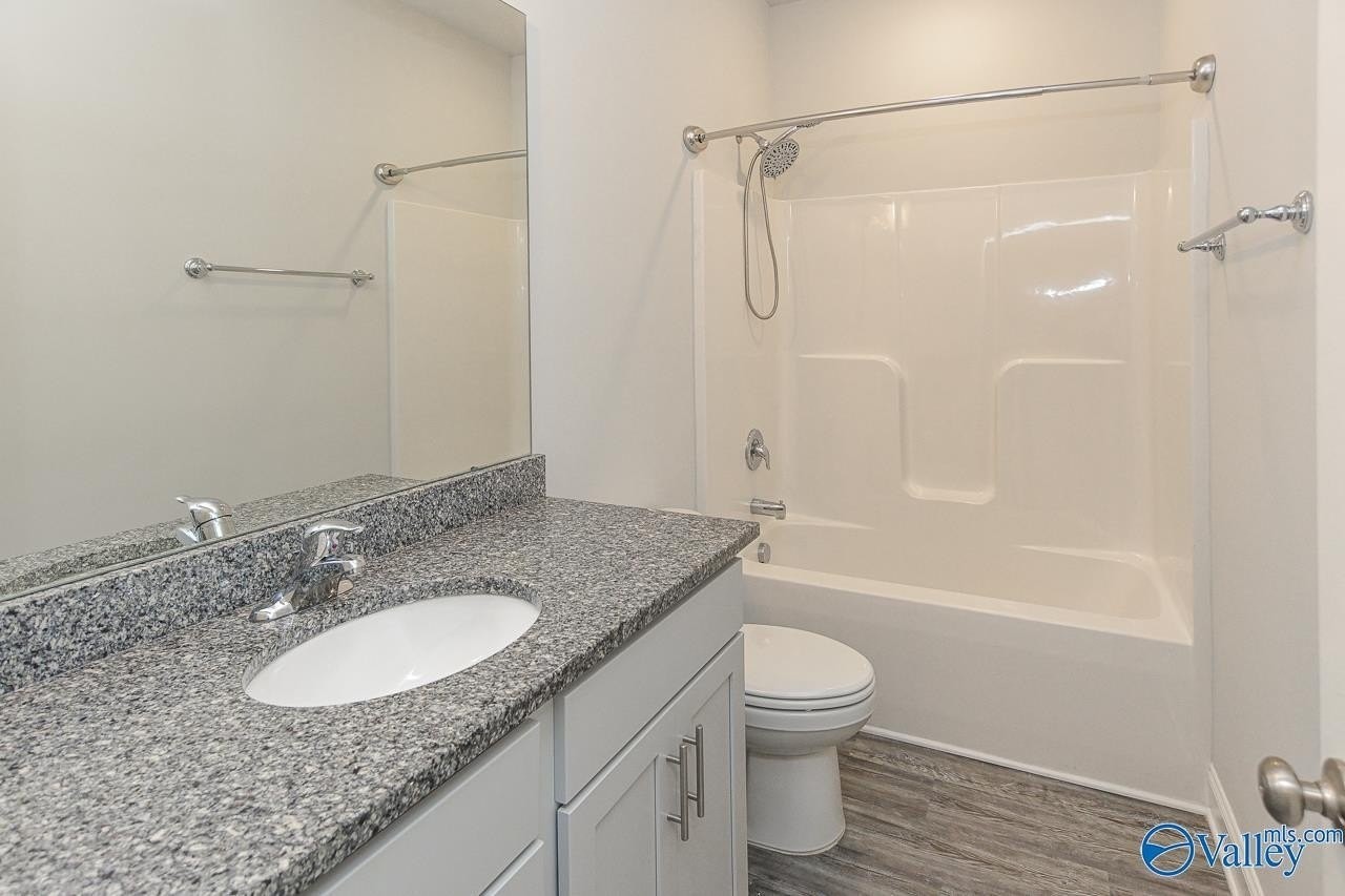 125 River Springs Ct - Photo 6 of 34