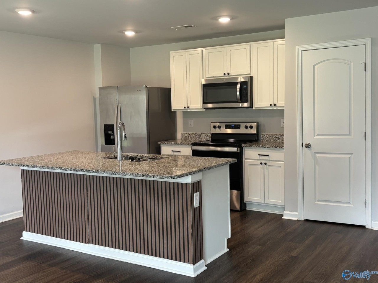 206 Murphy Ln - Photo 6 of 37