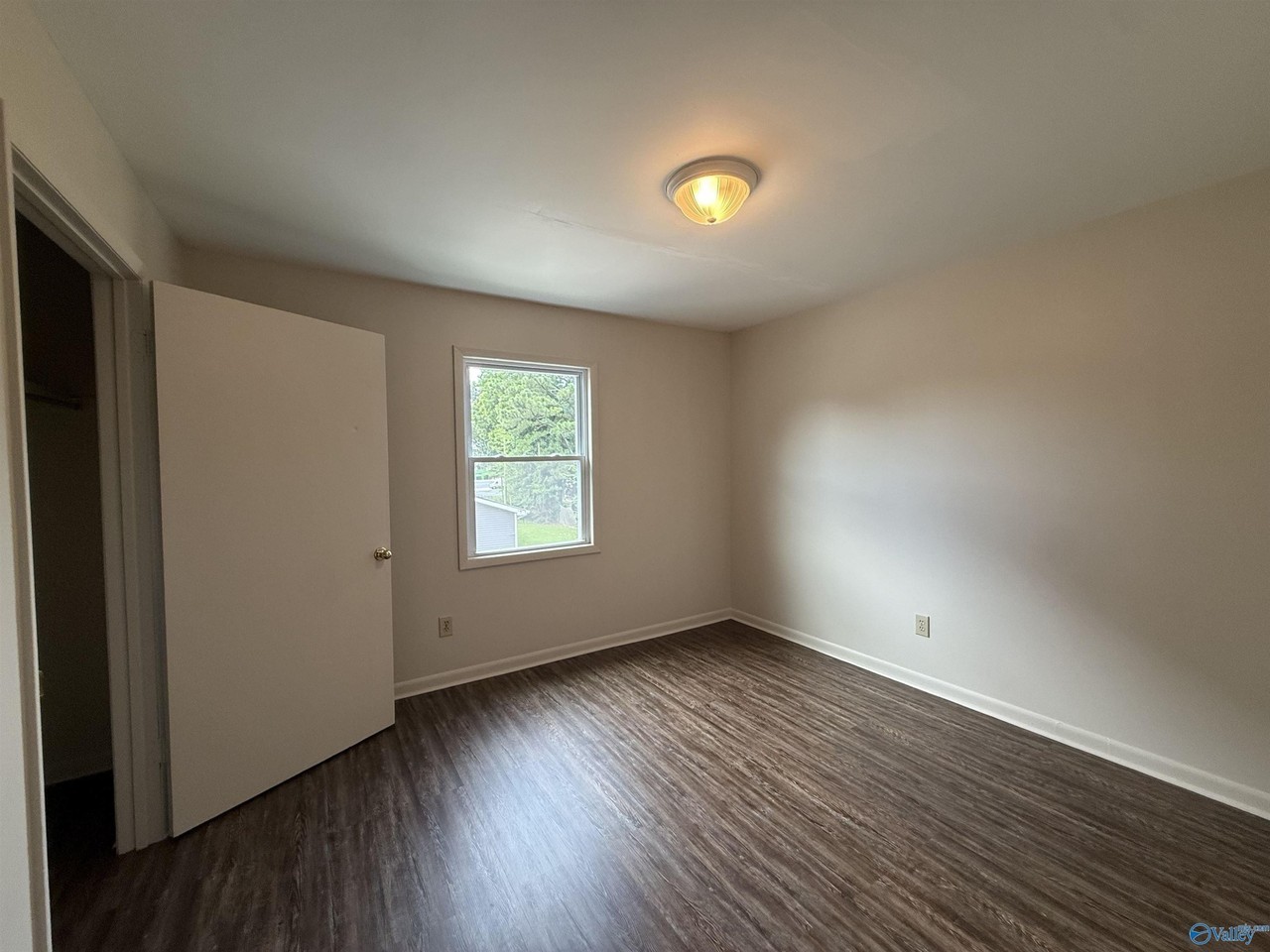 605 Adelle St Sw #C - Photo 6 of 17