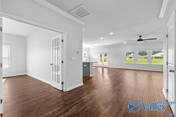 142 Tango Dr - Photo 2 of 24