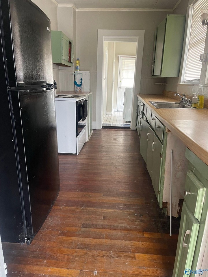 803 Main St E #B - Photo 6 of 14