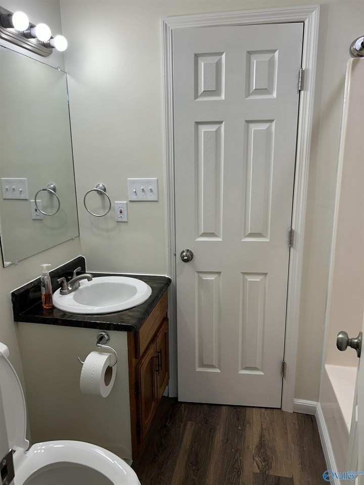 1810 Ororke Ln Sw #D - Photo 7 of 9