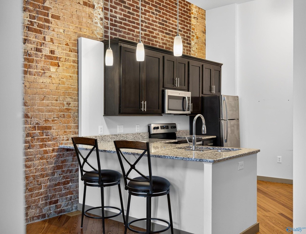 307 2nd Ave Se #B - Photo 7 of 18