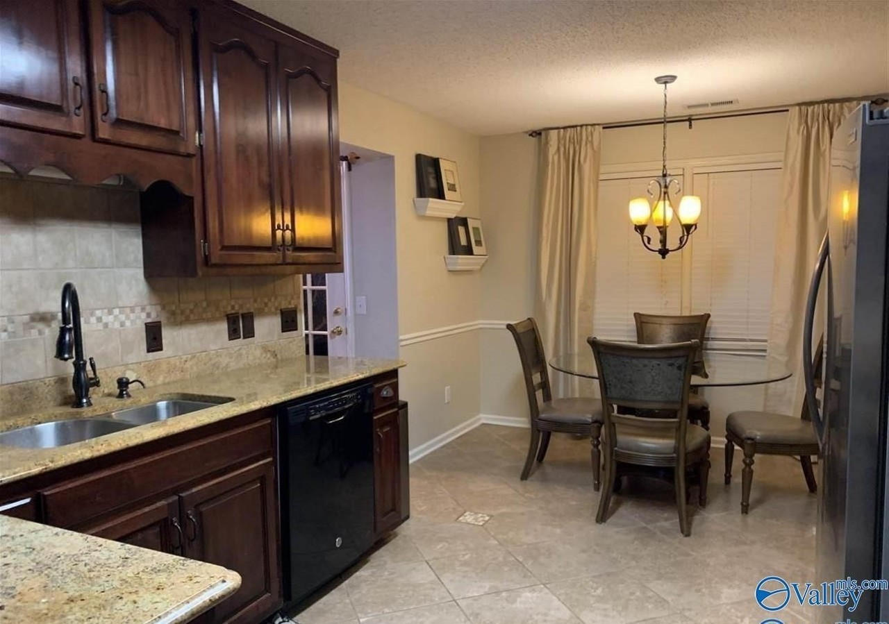 101 Hickory Trail Dr - Photo 4 of 7