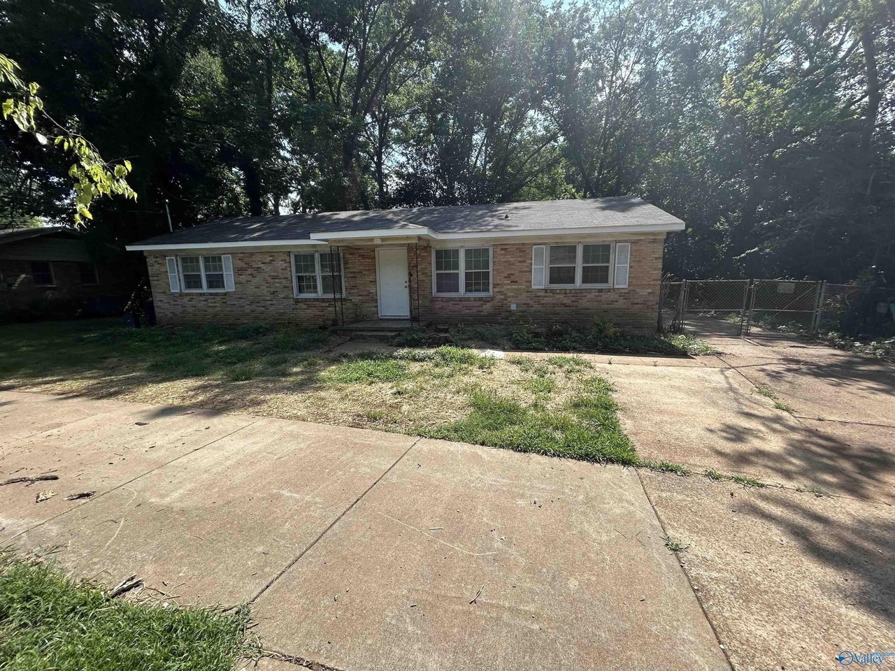 3304 Pulaski Pike Nw - Photo 2 of 21