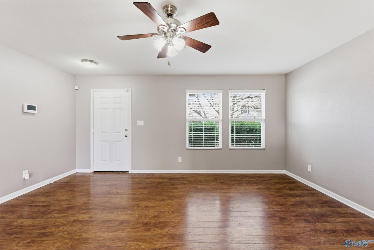 3294 Castlecreek Dr - Photo 3 of 27