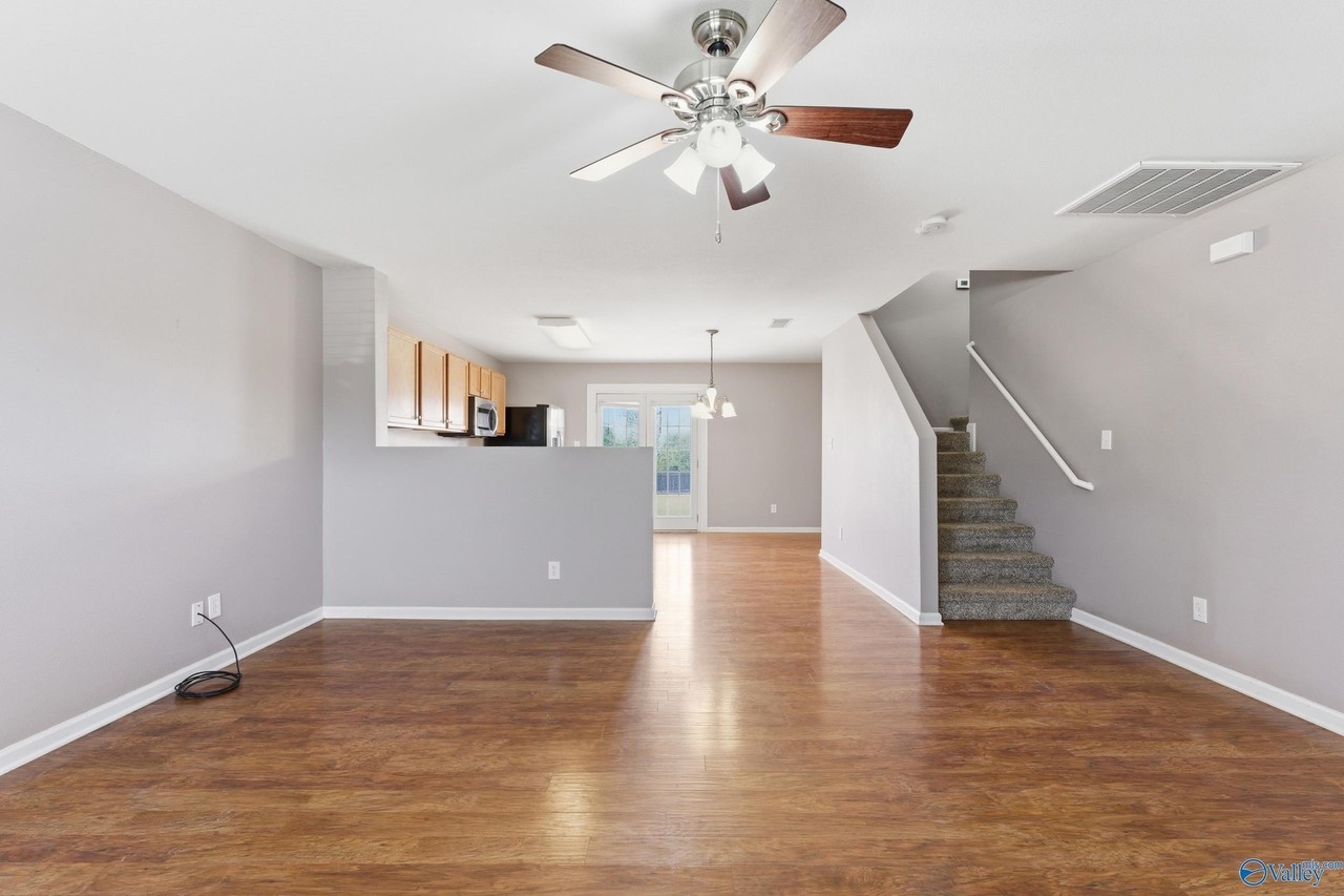3294 Castlecreek Dr - Photo 4 of 27