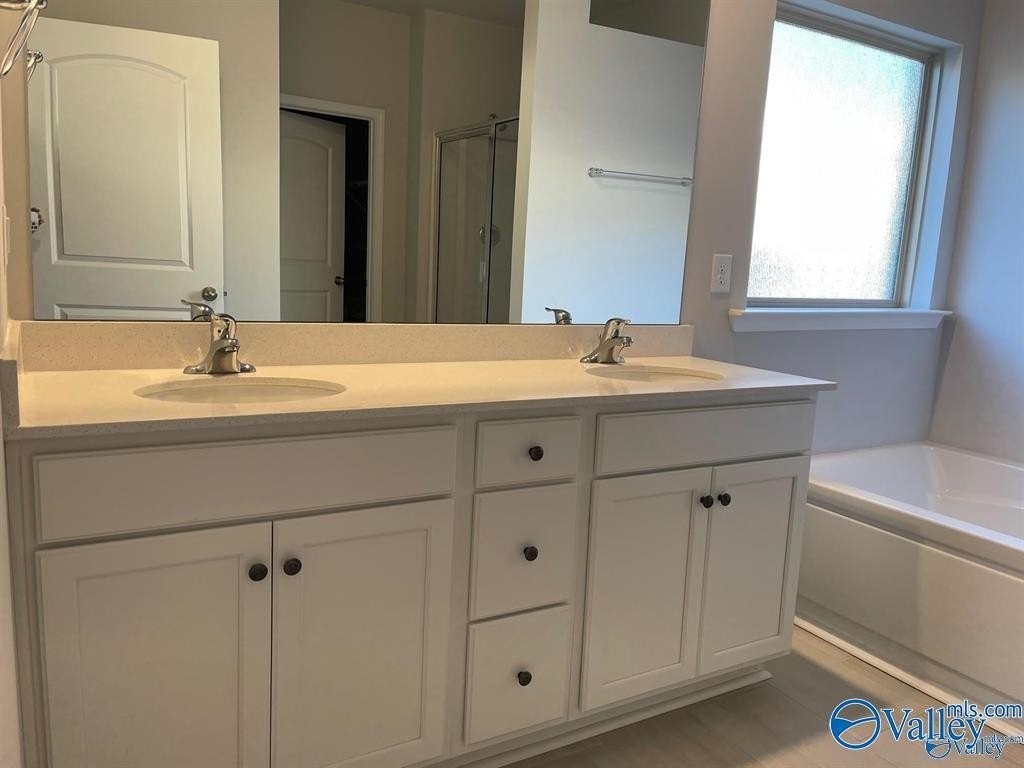 22067 Chancery Ln - Photo 5 of 12