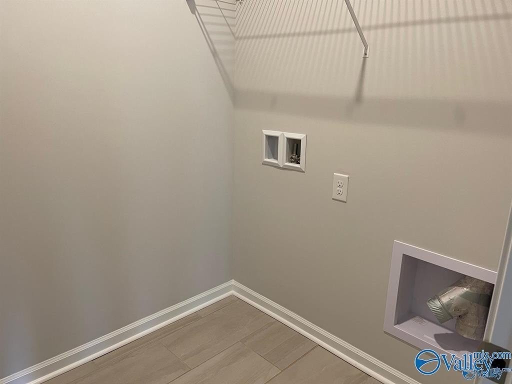 22067 Chancery Ln - Photo 7 of 12