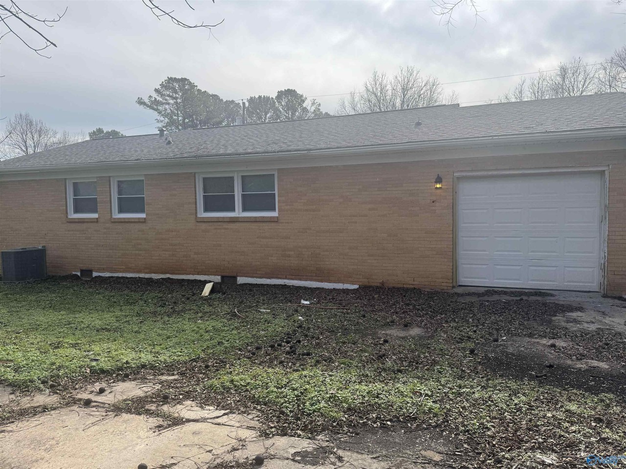 3610 Williamsburg Dr Nw - Photo 2 of 9