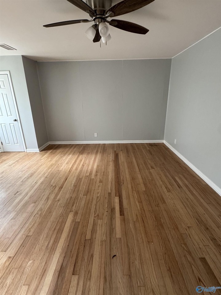 3610 Williamsburg Dr Nw - Photo 3 of 9