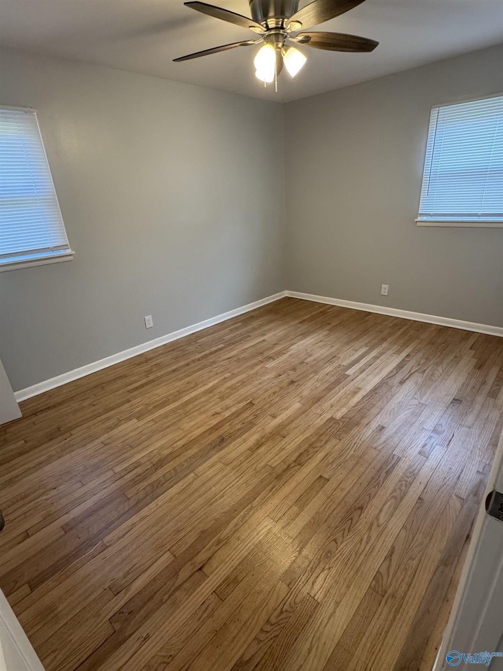 3610 Williamsburg Dr Nw - Photo 6 of 9