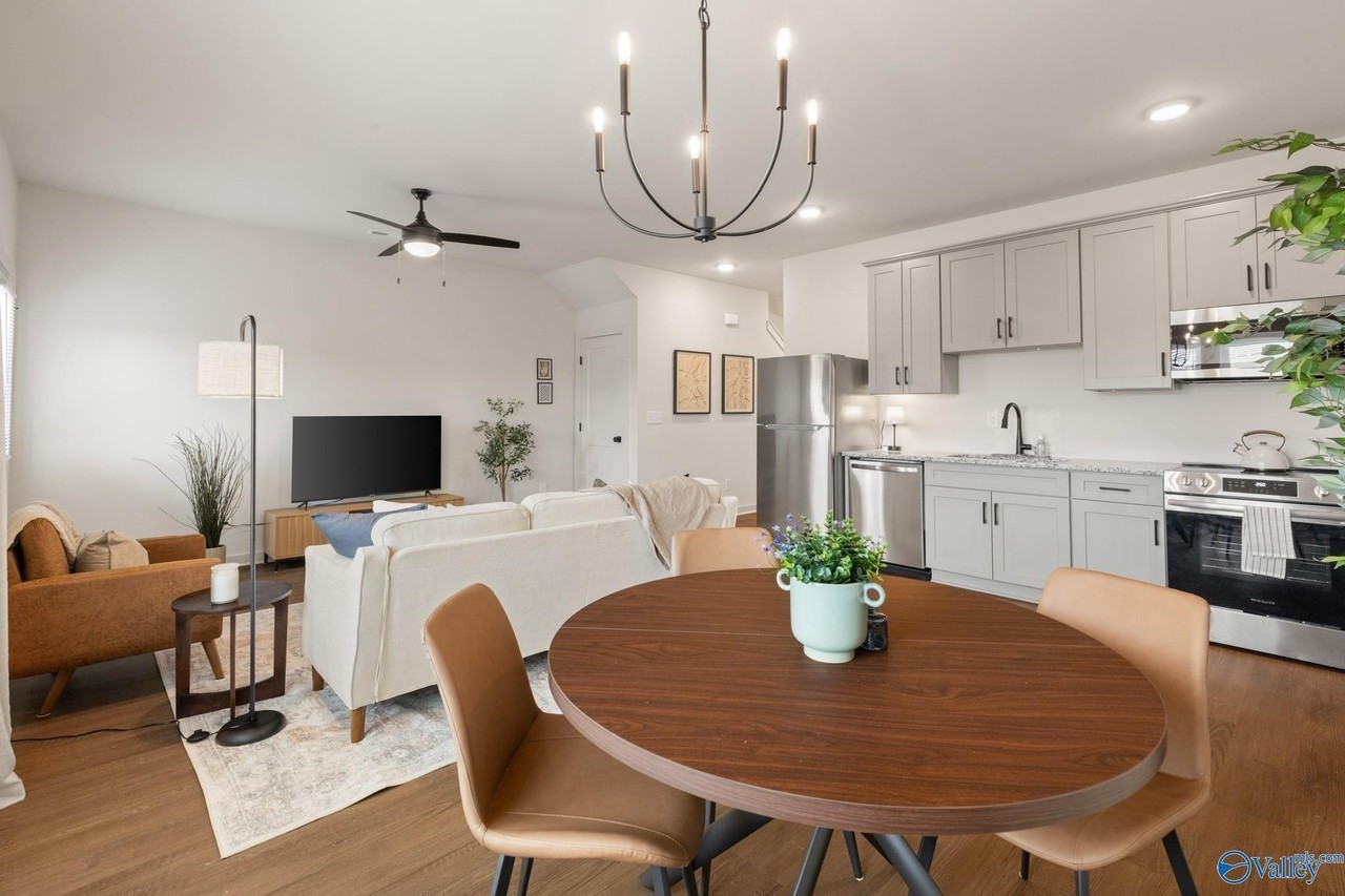 2512 Freeman Rd Sw - Photo 6 of 26