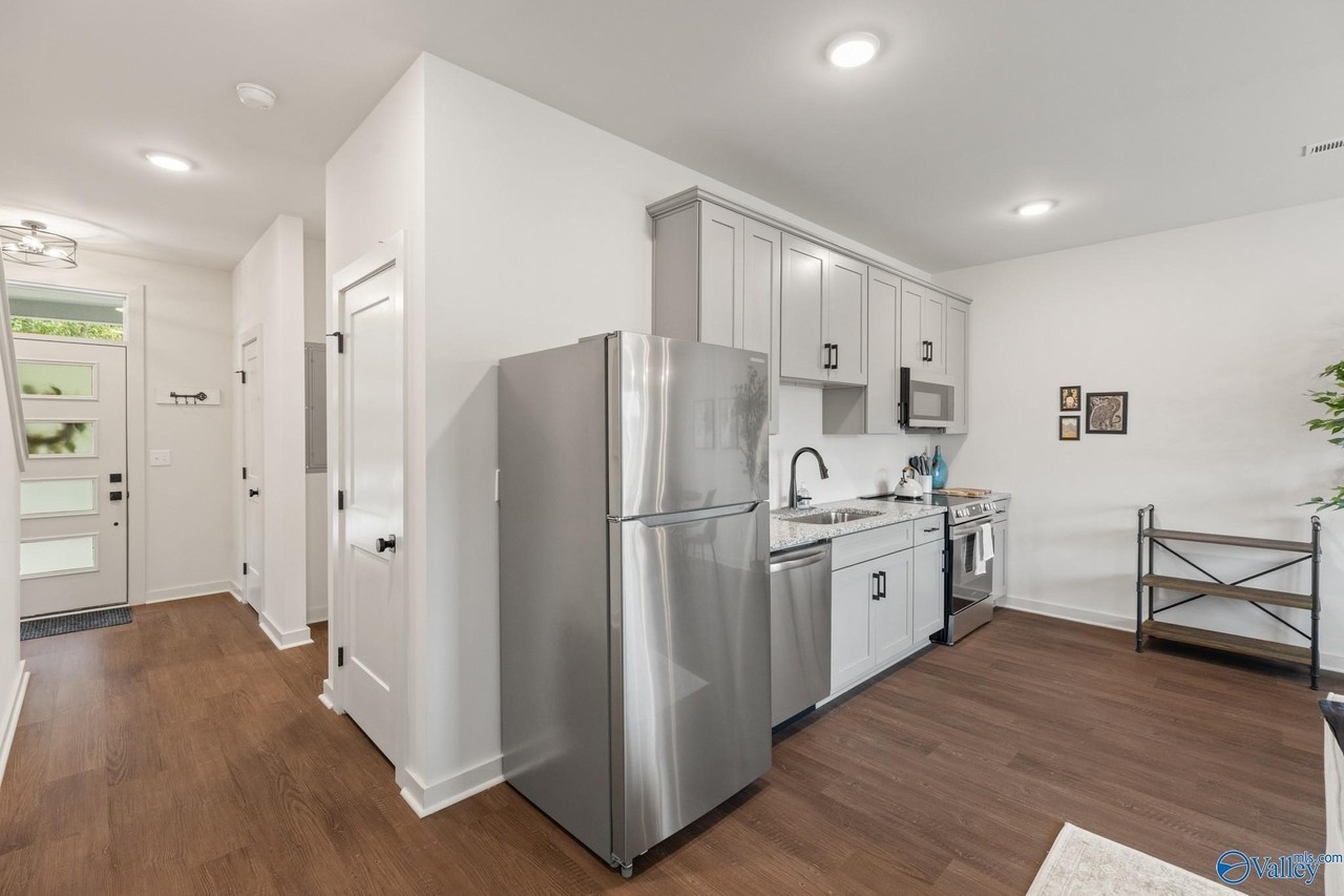 2512 Freeman Rd Sw - Photo 7 of 26