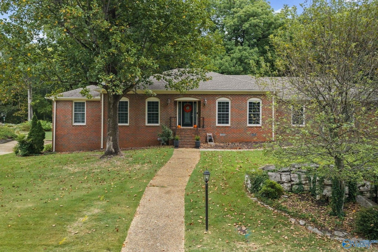 820 Tannahill Dr Se - Photo 2 of 41