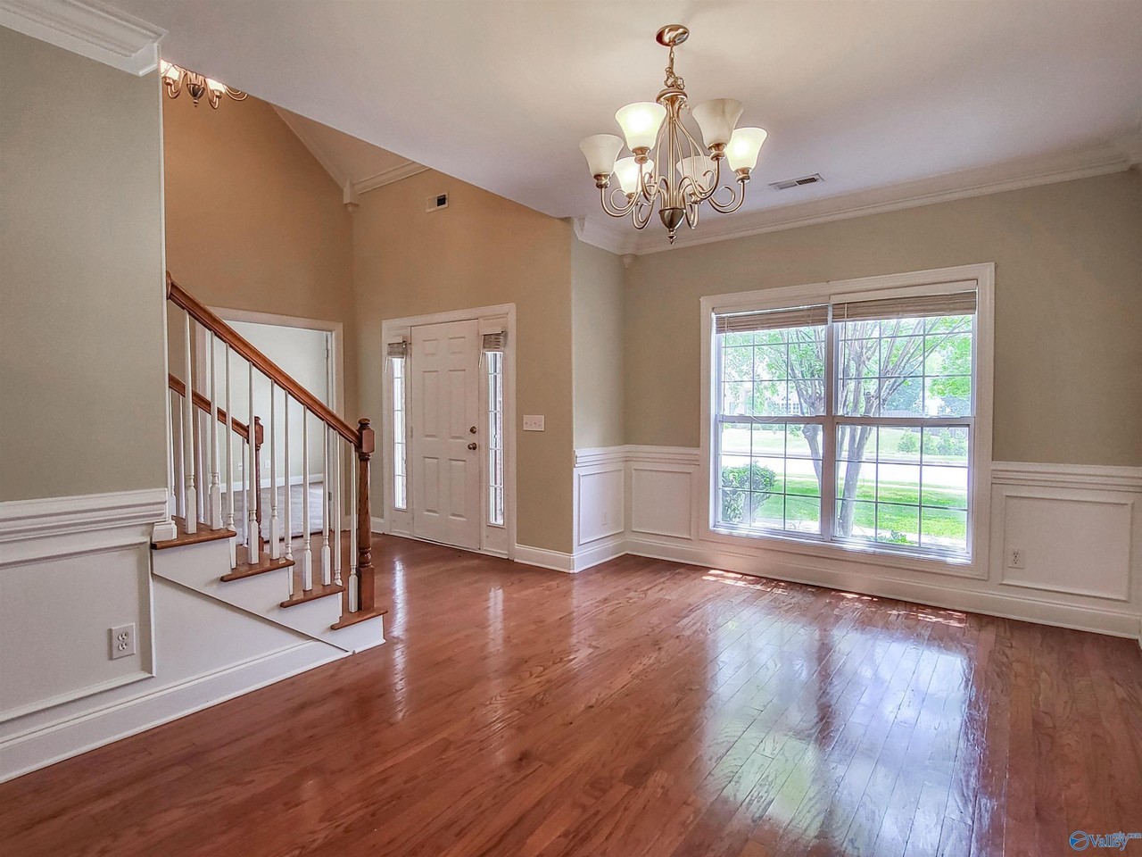 210 Honor Way - Photo 3 of 47