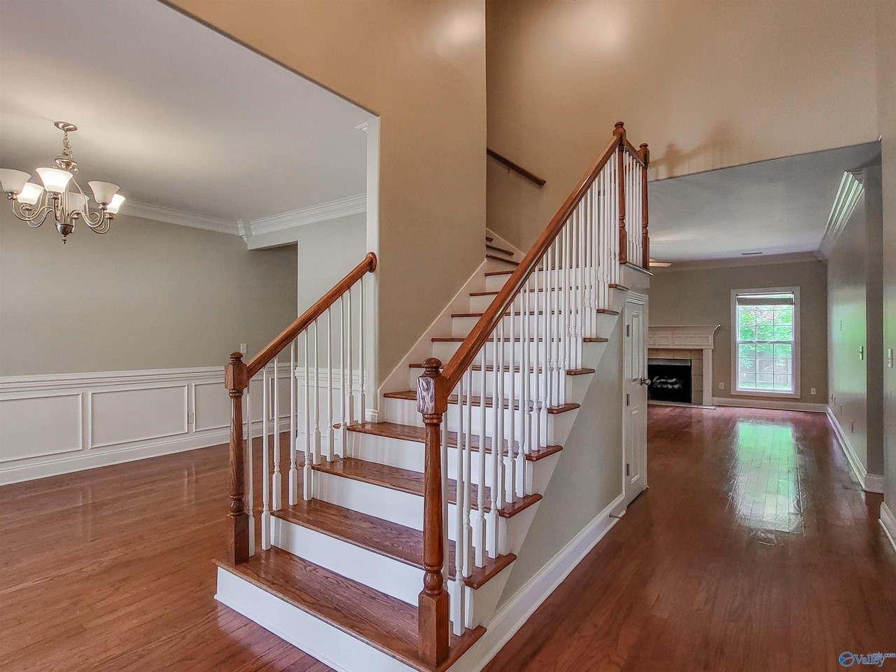 210 Honor Way - Photo 5 of 47