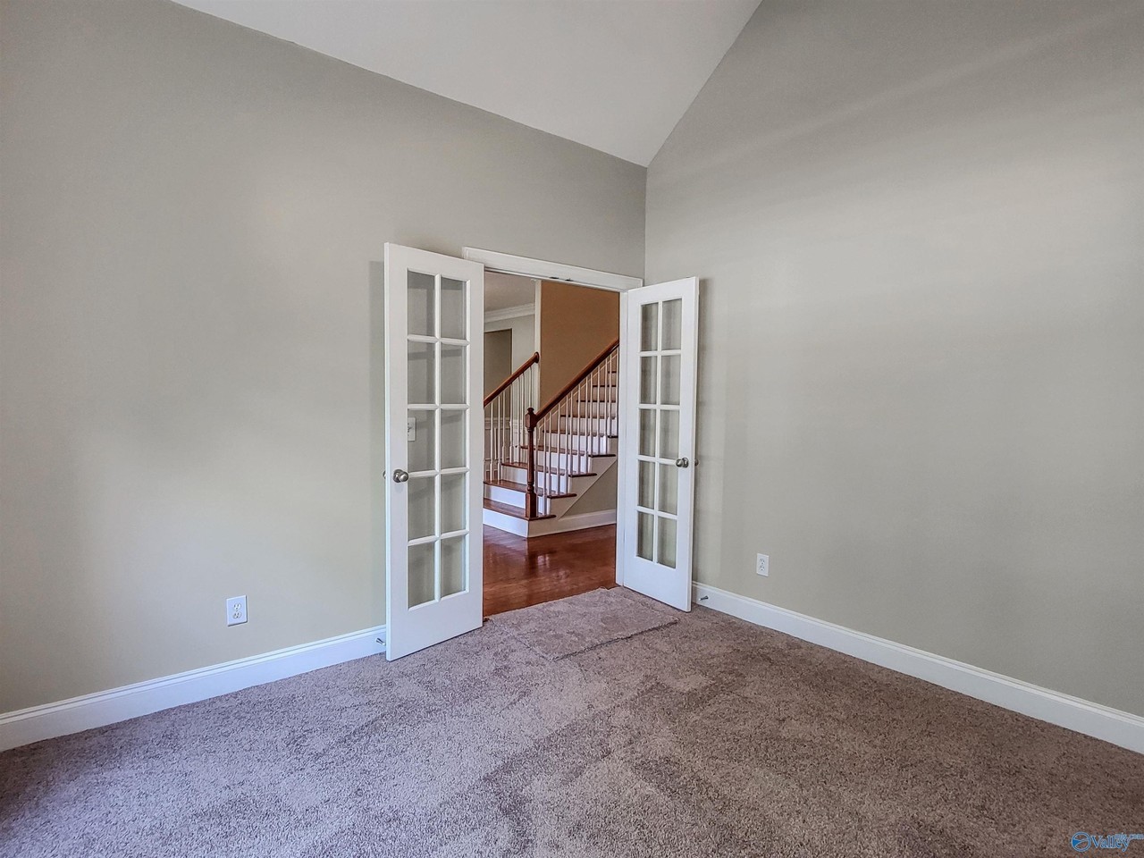 210 Honor Way - Photo 7 of 47