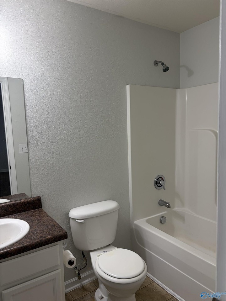 283 Bermuda Lakes Dr - Photo 3 of 8
