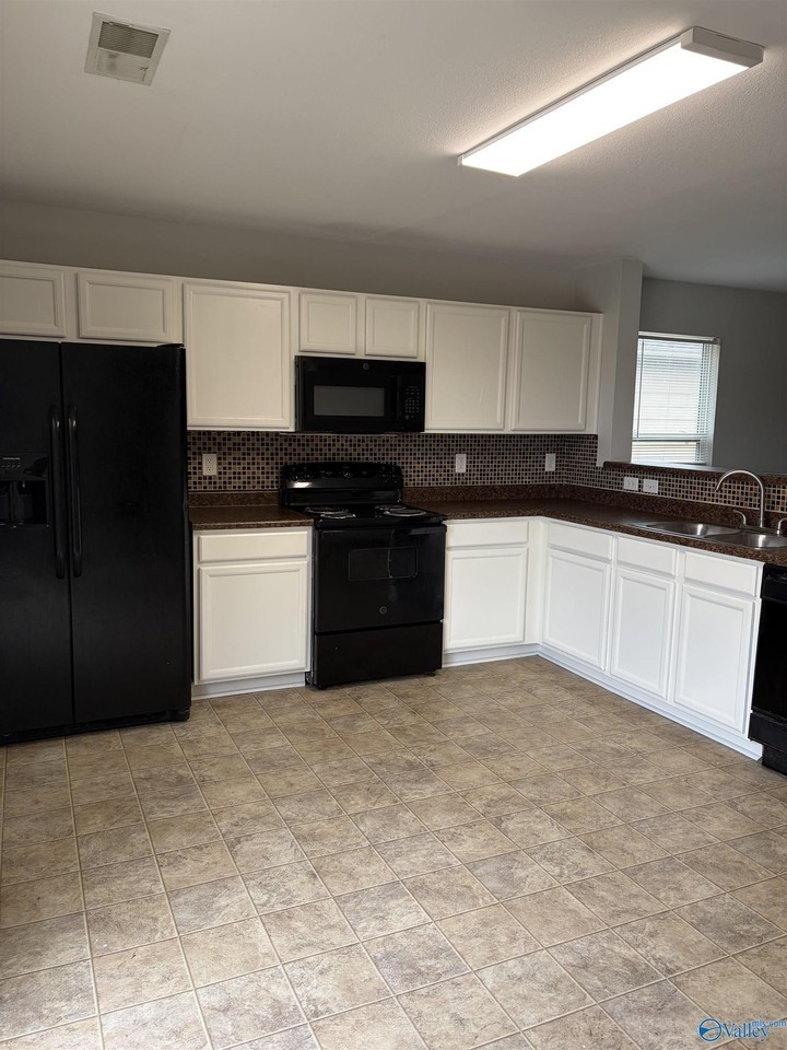 283 Bermuda Lakes Dr - Photo 6 of 8