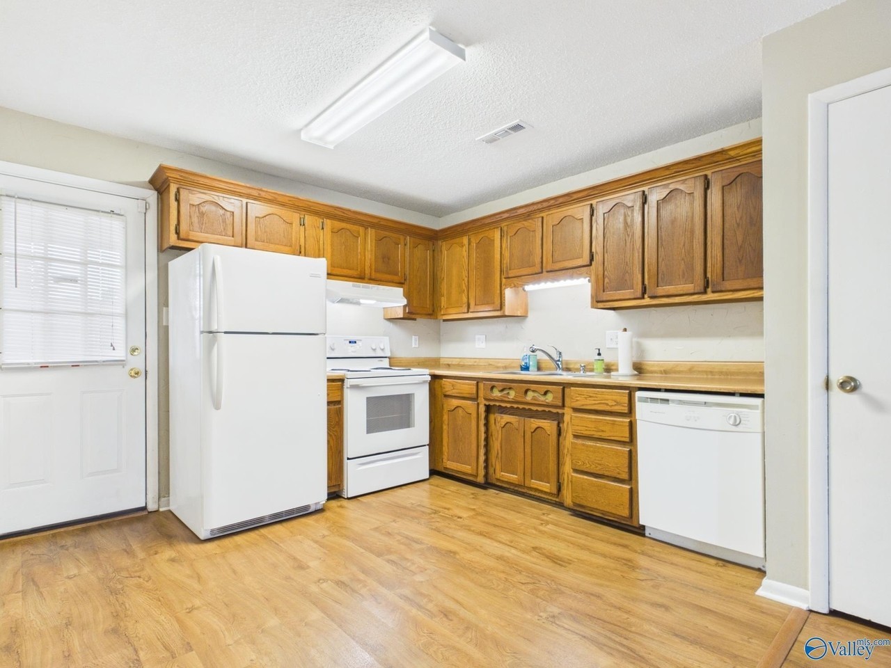 1801 Graymont Ln Sw #C - Photo 5 of 21
