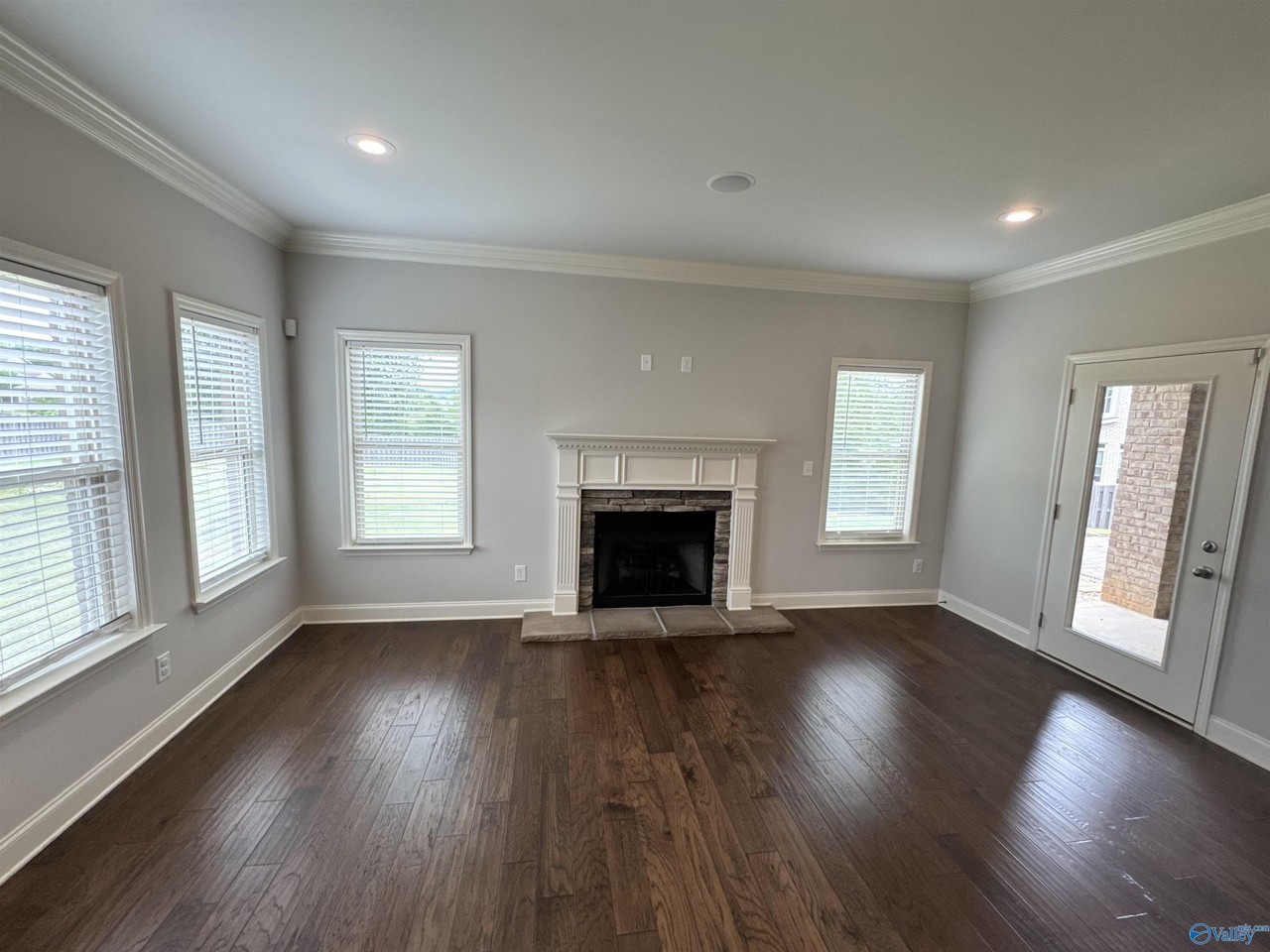4323 Flint Dr Se - Photo 6 of 42