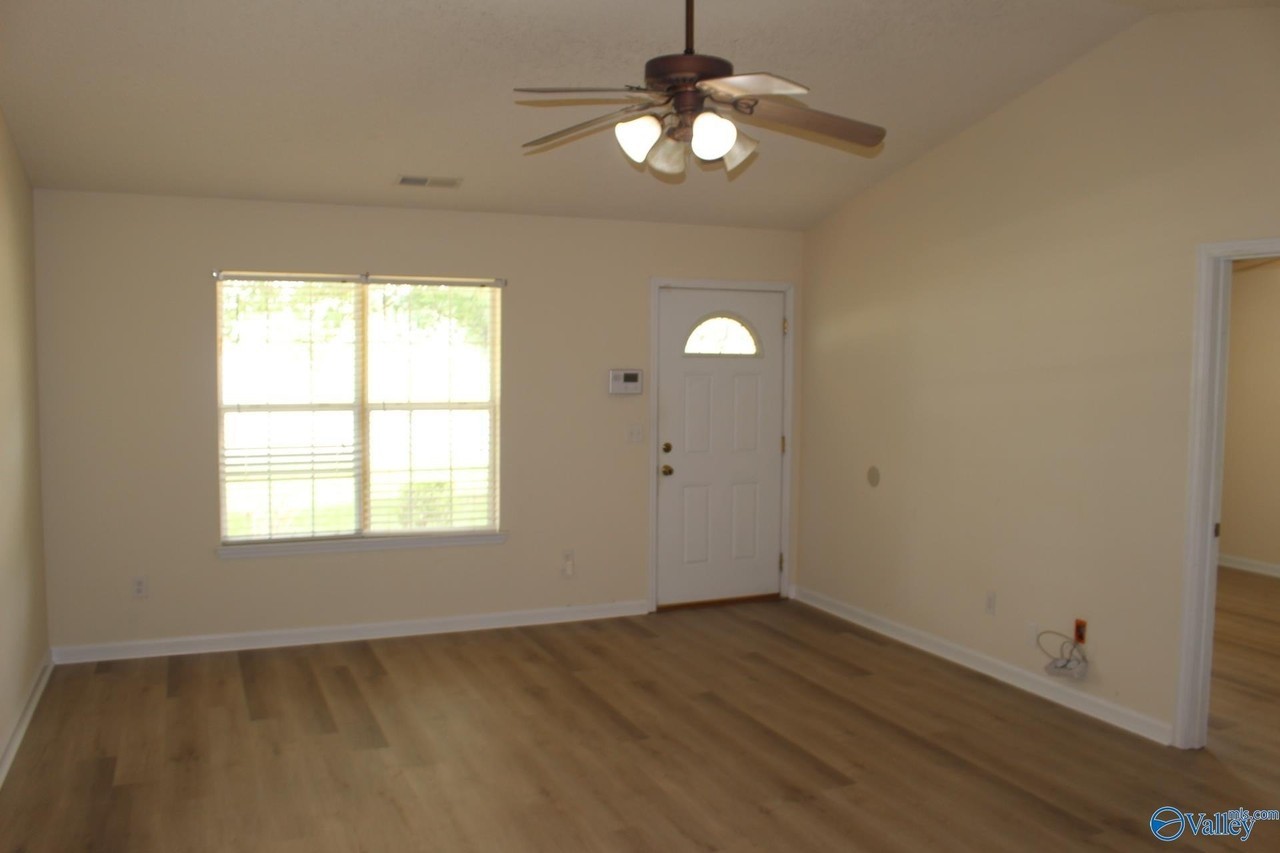 155 Fox Chase Trl - Photo 3 of 14