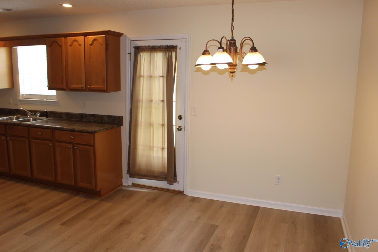 155 Fox Chase Trl - Photo 5 of 14