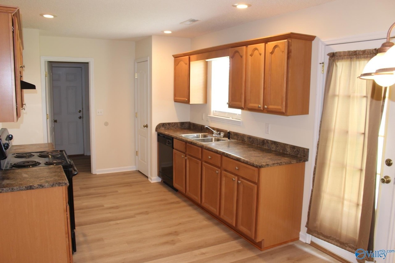 155 Fox Chase Trl - Photo 6 of 14