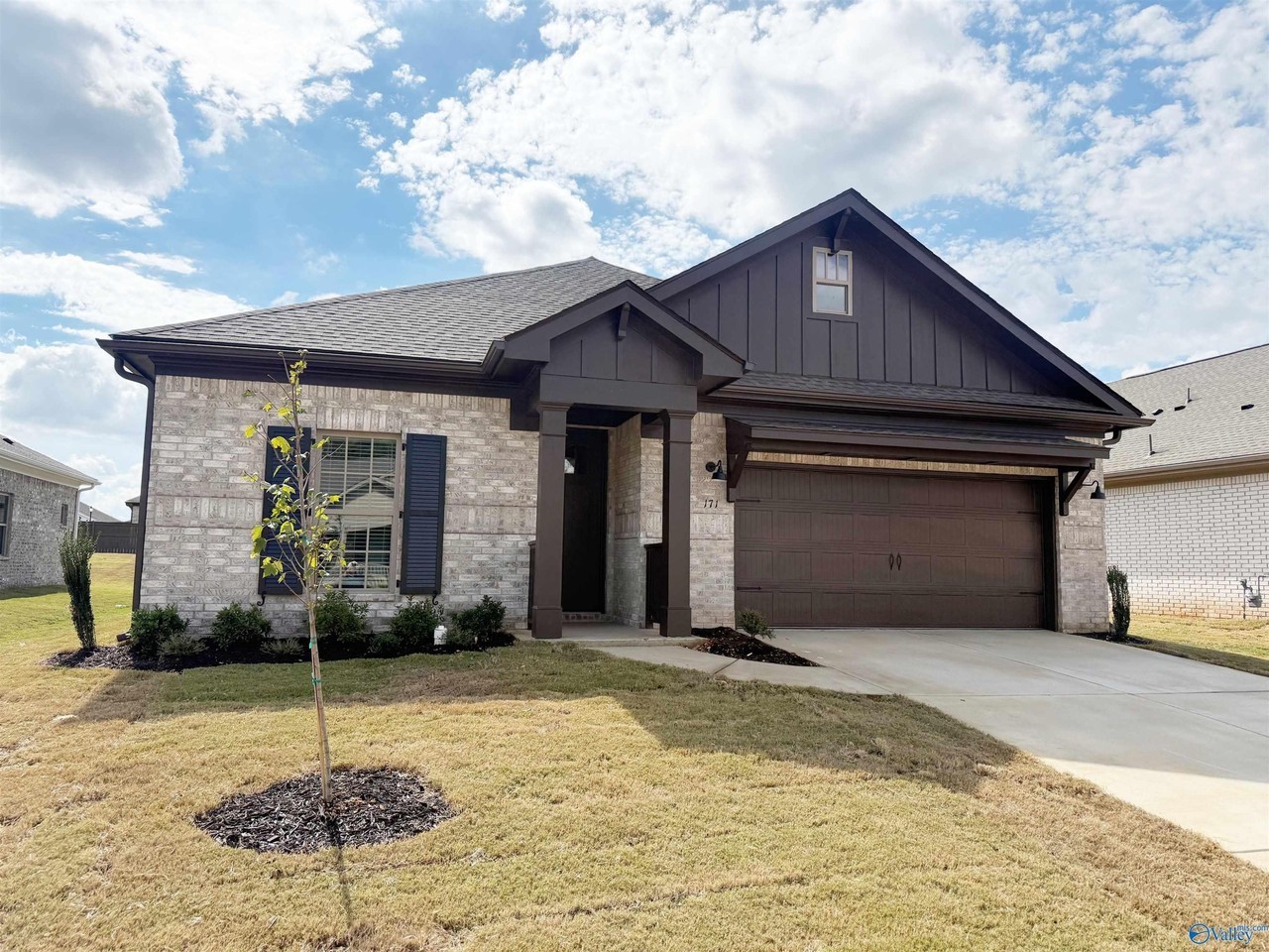 171 Clift Creek Dr - Photo 3 of 37