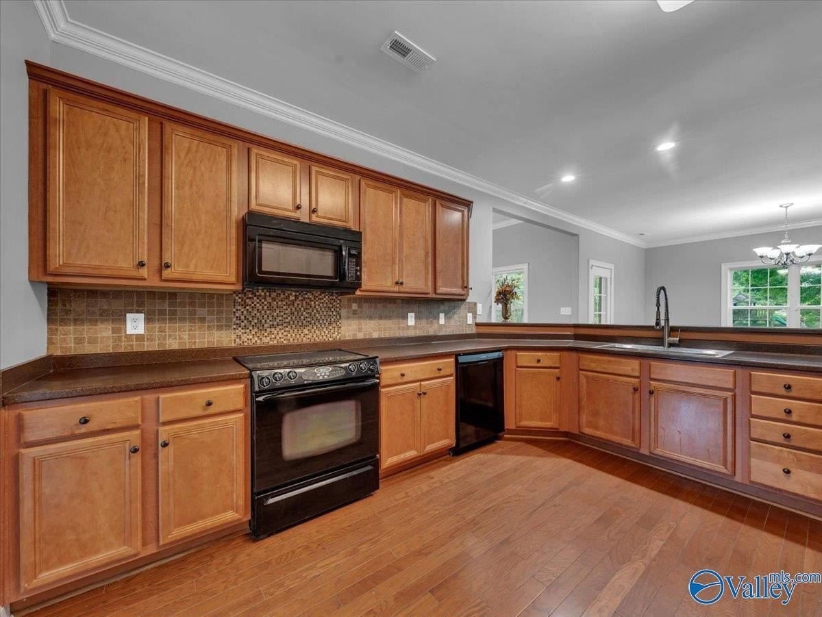 510 Bell Cir - Photo 3 of 46
