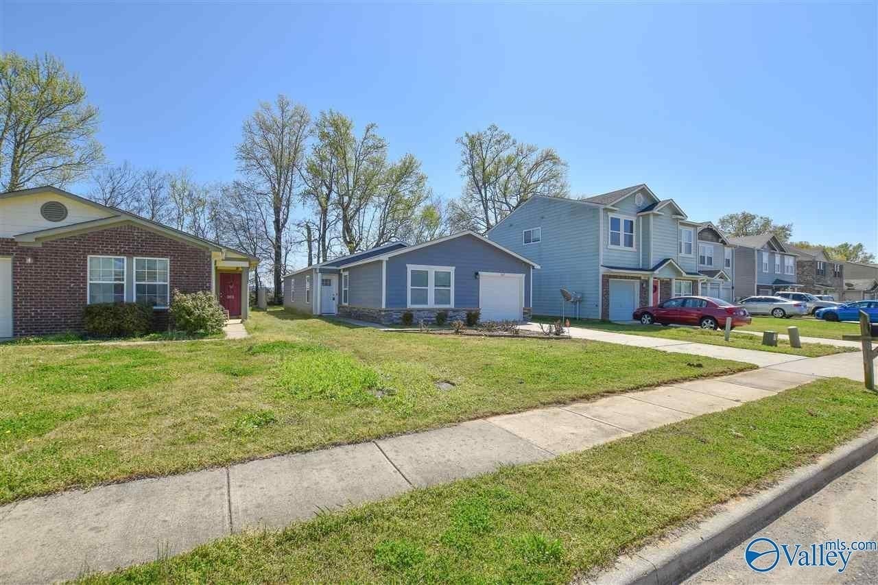 267 Bermuda Lakes Dr - Photo 3 of 24