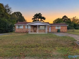 featured image of 1903 Priscilla Ln Nw