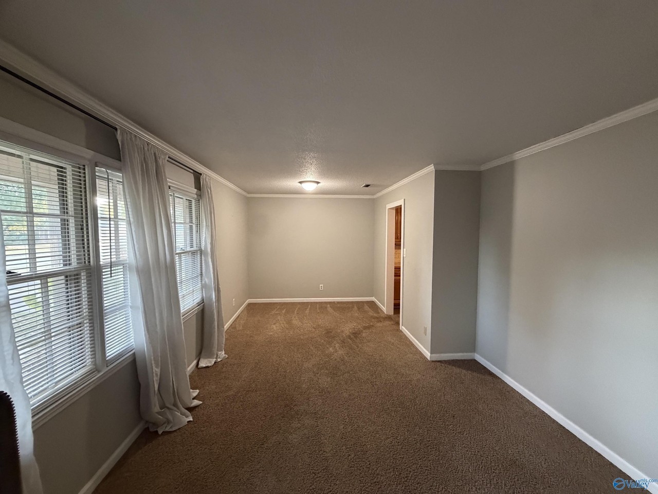 2206 Lasabre Ln Se - Photo 3 of 29
