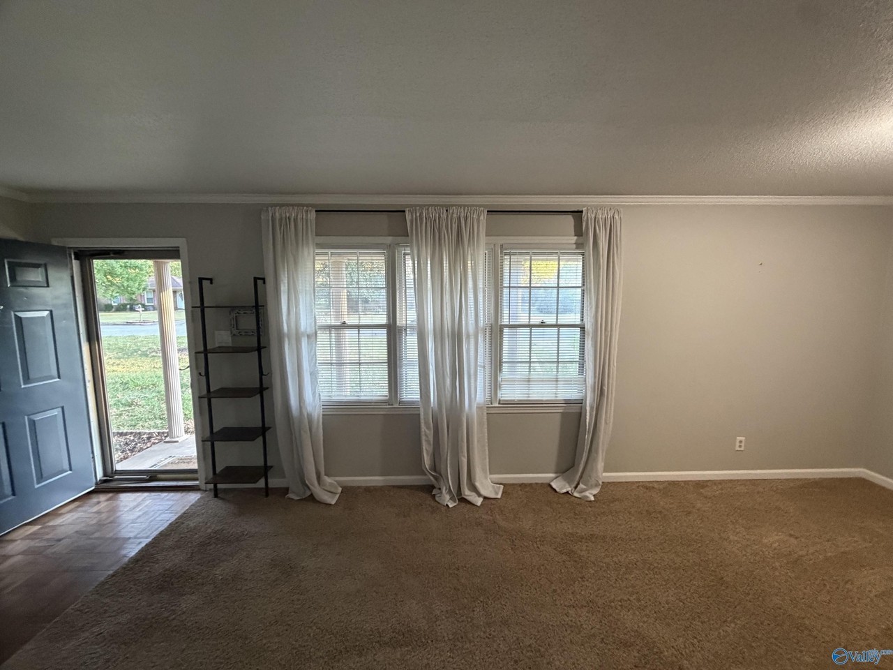 2206 Lasabre Ln Se - Photo 4 of 29
