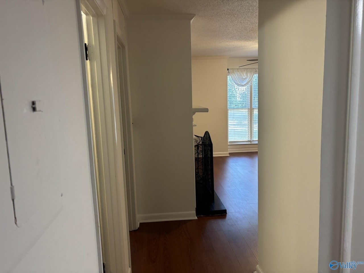 4923 Seven Pine Cir #4923 - Photo 3 of 17