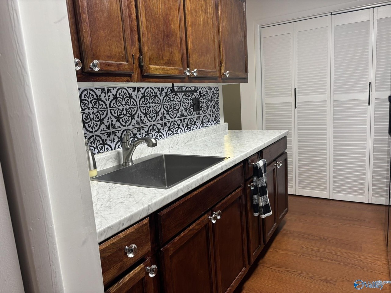 4923 Seven Pine Cir #4923 - Photo 4 of 17