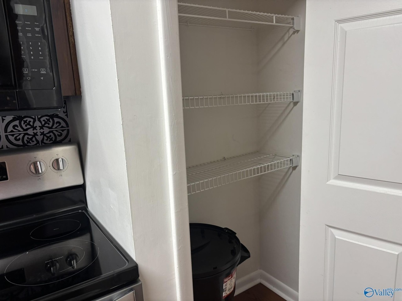 4923 Seven Pine Cir #4923 - Photo 6 of 17