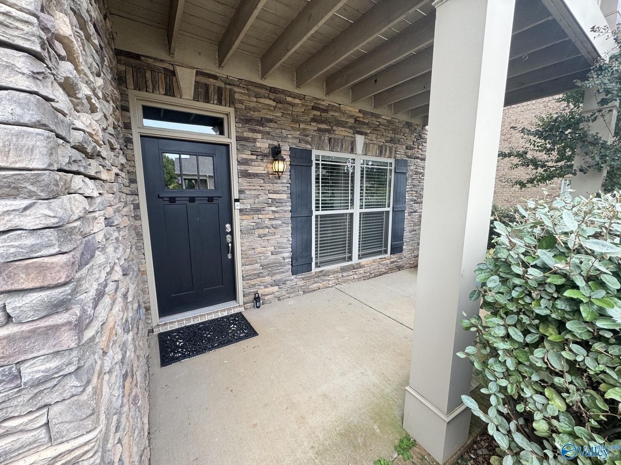 8 Leyland Dr Sw - Photo 2 of 43