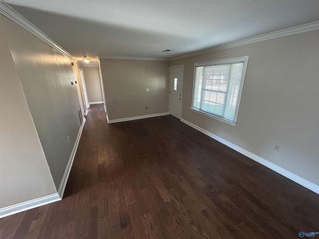 2122 Birchwood Dr Ne - Photo 4 of 27