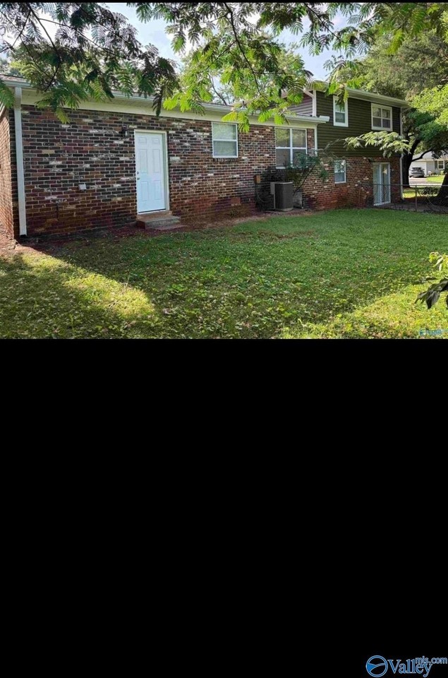 3510 Cable St Nw - Photo 3 of 26