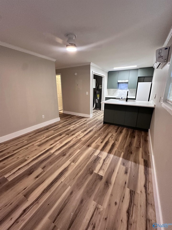 221 Ward Ave Ne - Photo 2 of 9