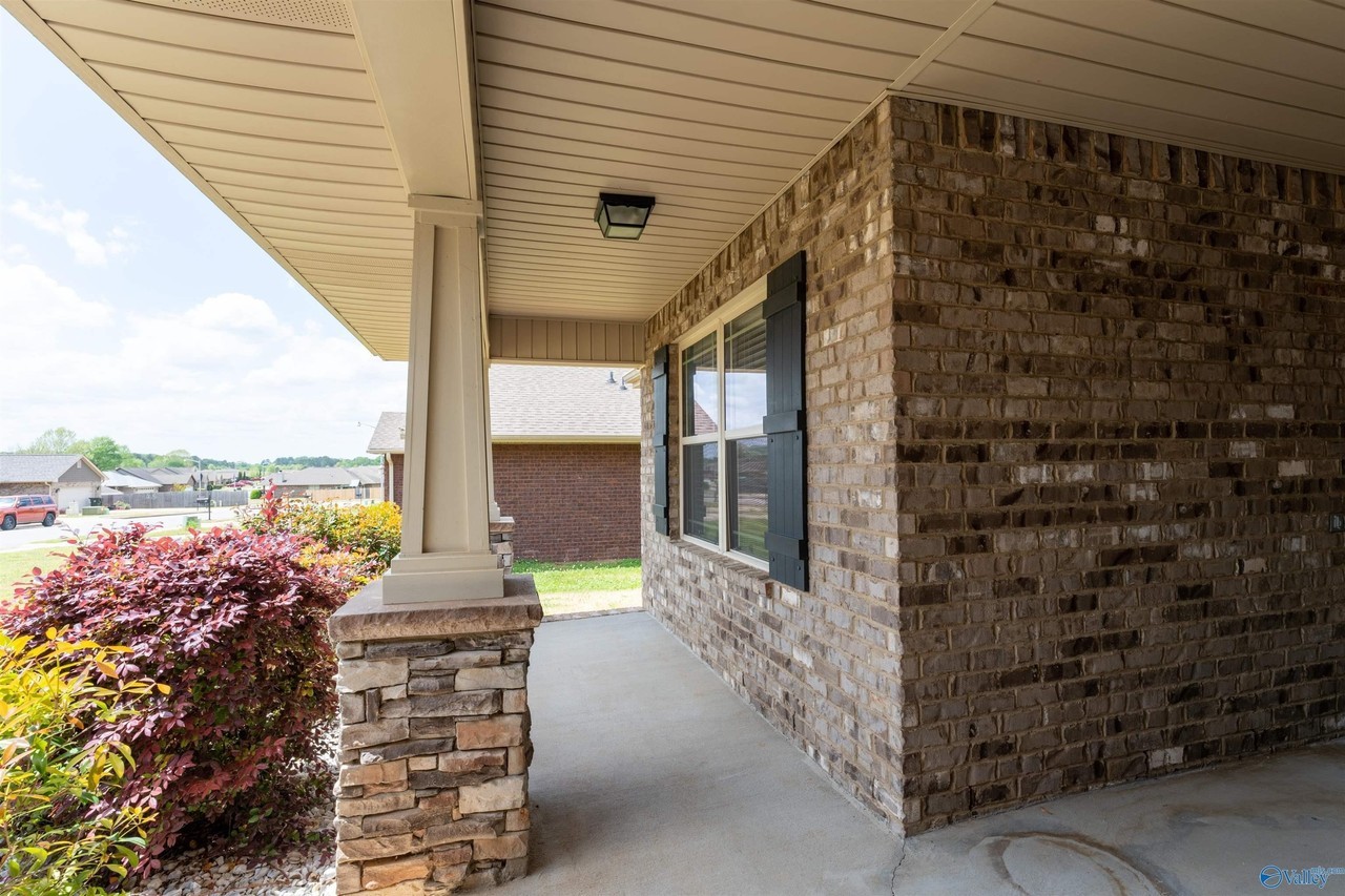 115 Fields Pond Dr - Photo 2 of 30