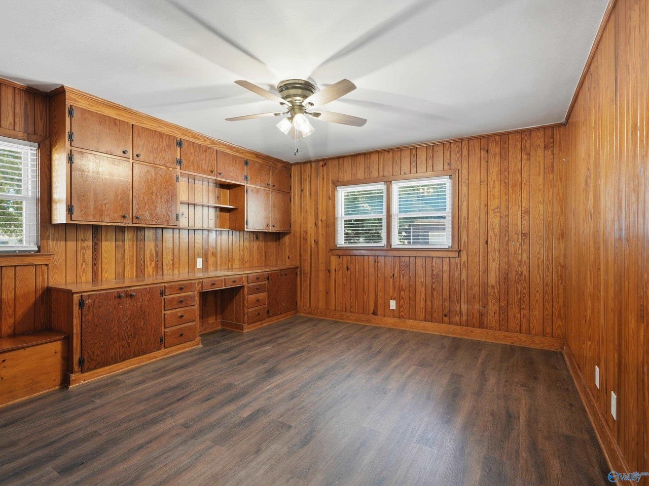1109 Evans Dr - Photo 5 of 31