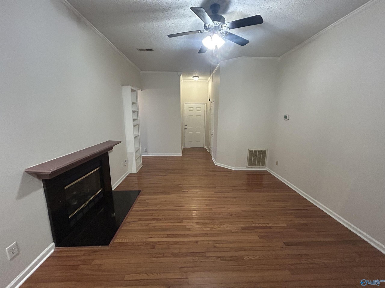 106 River Oaks Dr - Photo 2 of 26