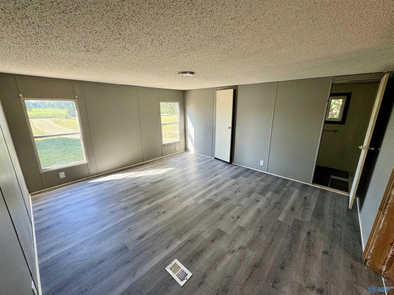 22273 New Garden Rd - Photo 7 of 12