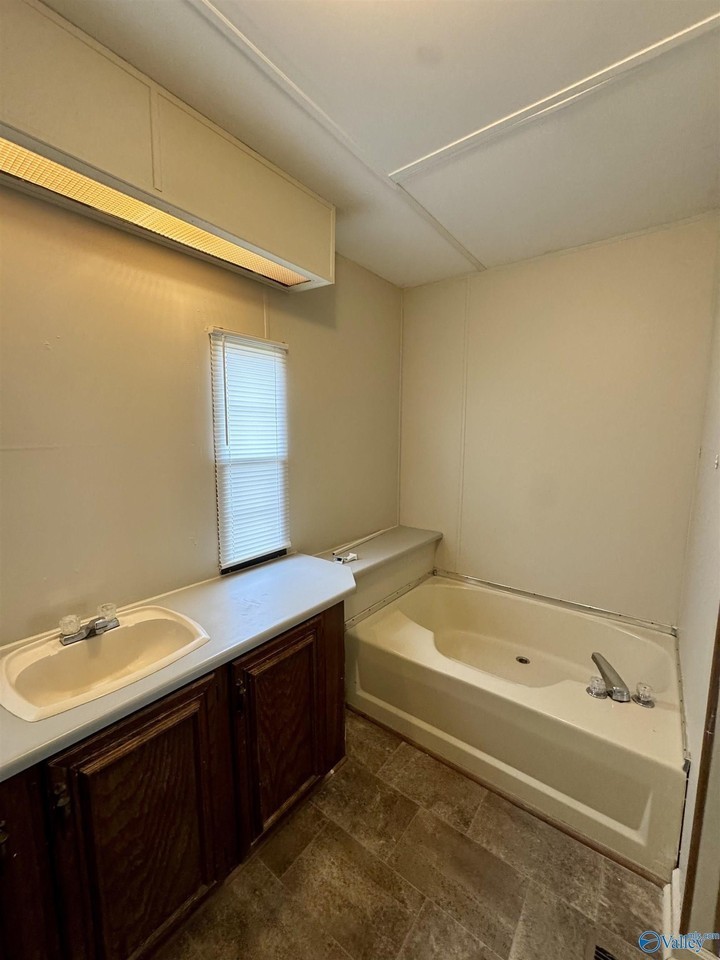 16730 Fort Hampton Rd - Photo 6 of 10