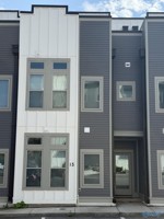 featured image of 15 Vine St Ne