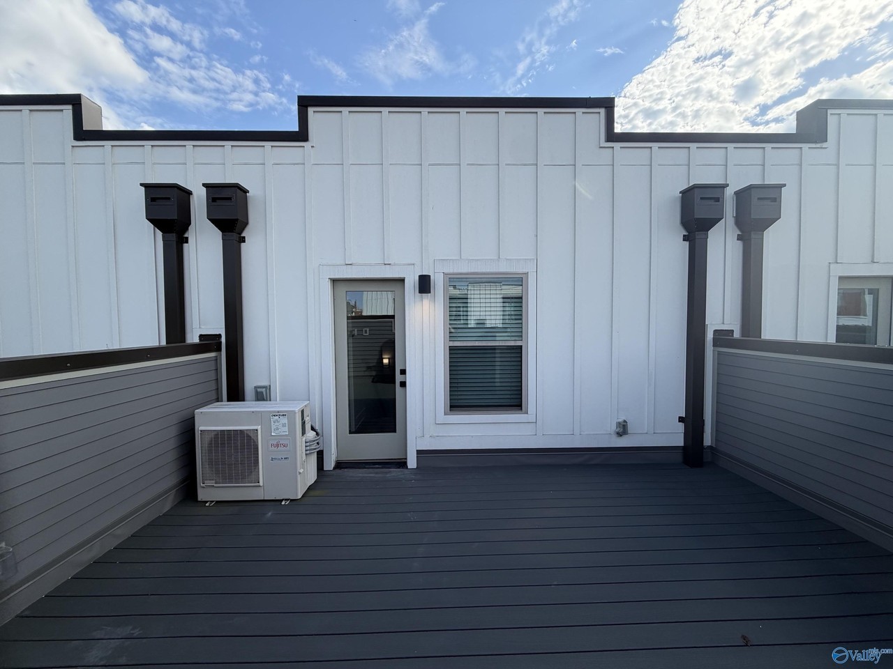 15 Vine St Ne - Photo 3 of 29